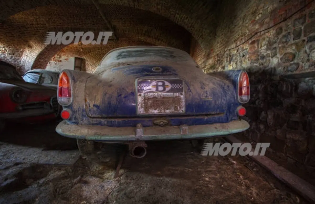 Alfa Romeo: rinvenuti sei esemplari da collezione in un castello abbandonato (3)