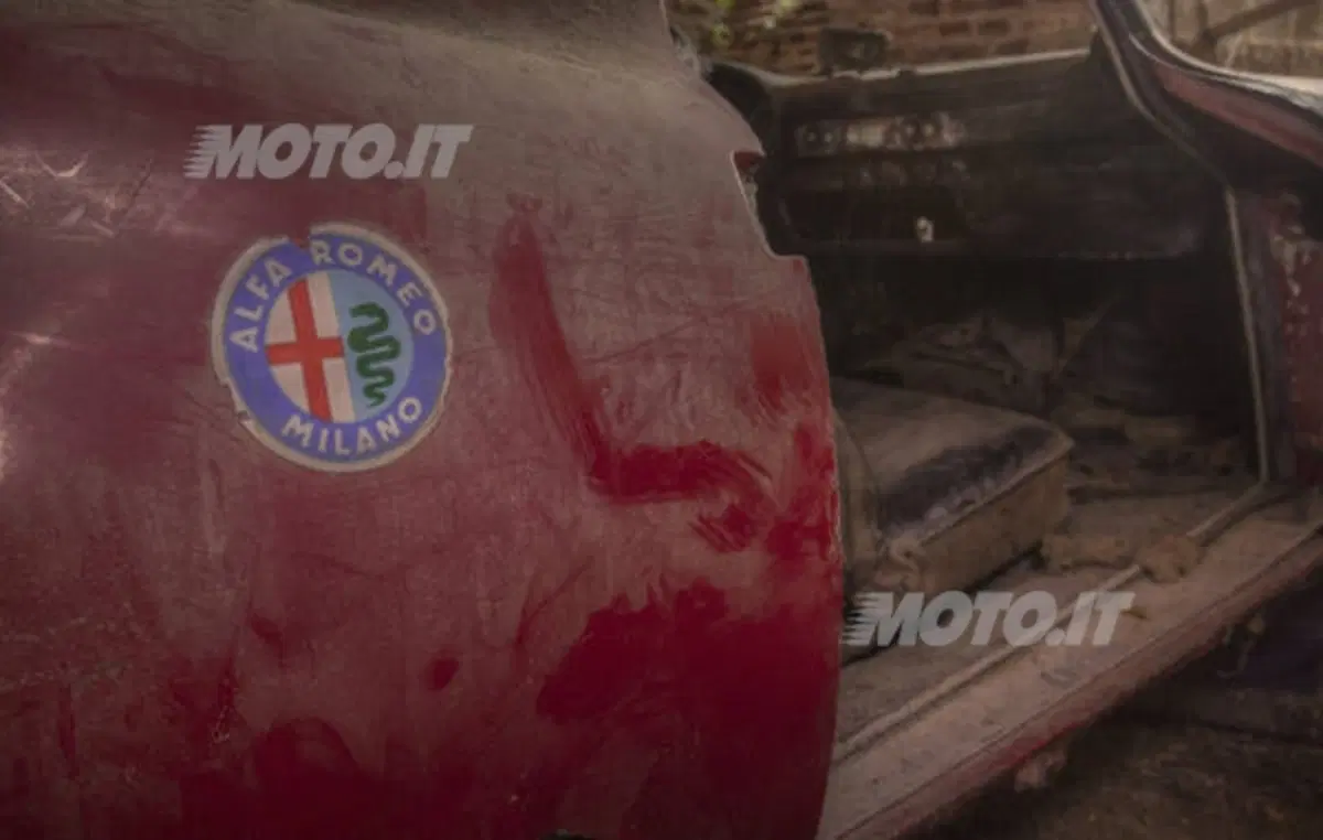 Alfa Romeo: rinvenuti sei esemplari da collezione in un castello abbandonato (6)