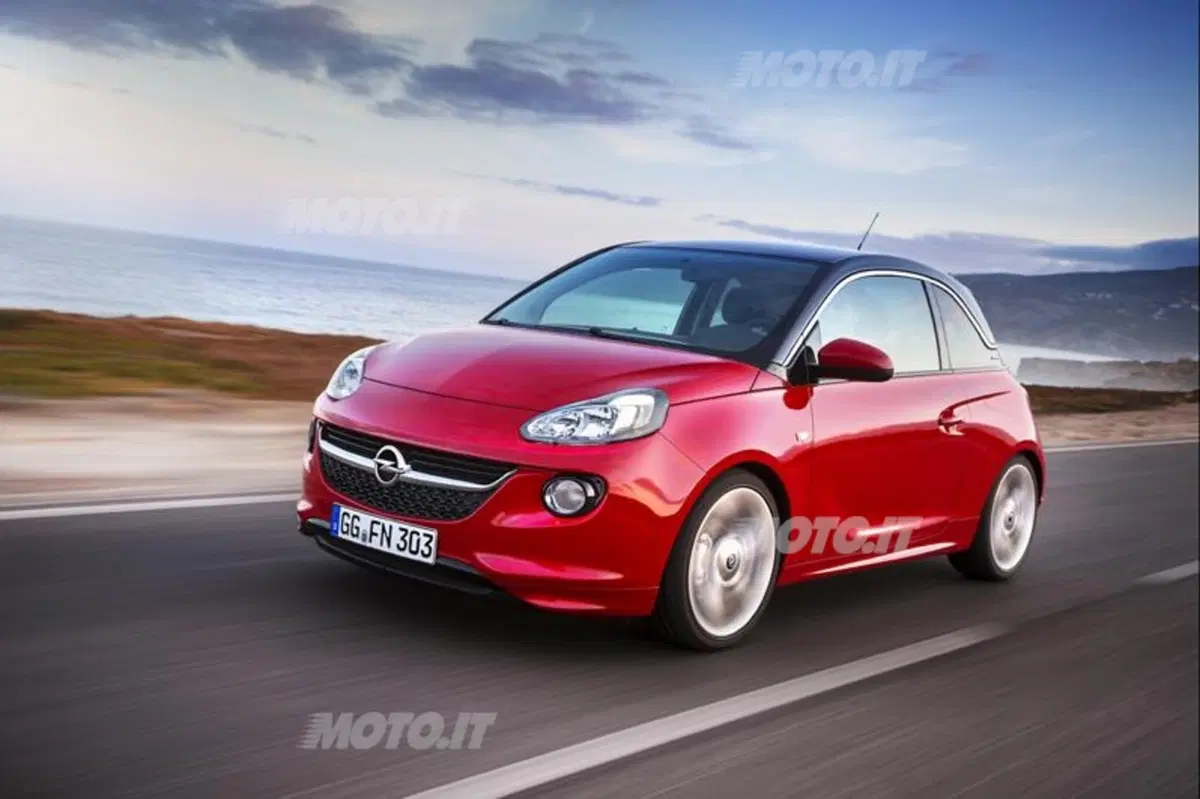 Opel Adam: premiato il design degli interni della city car tedesca (16)