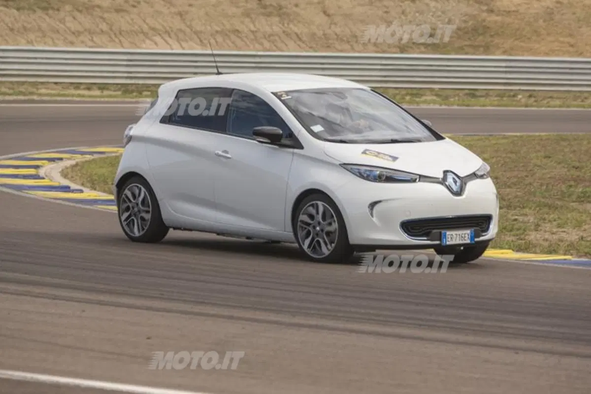 EcoPress Race: Renault Zoe, divertimento ed ecologia