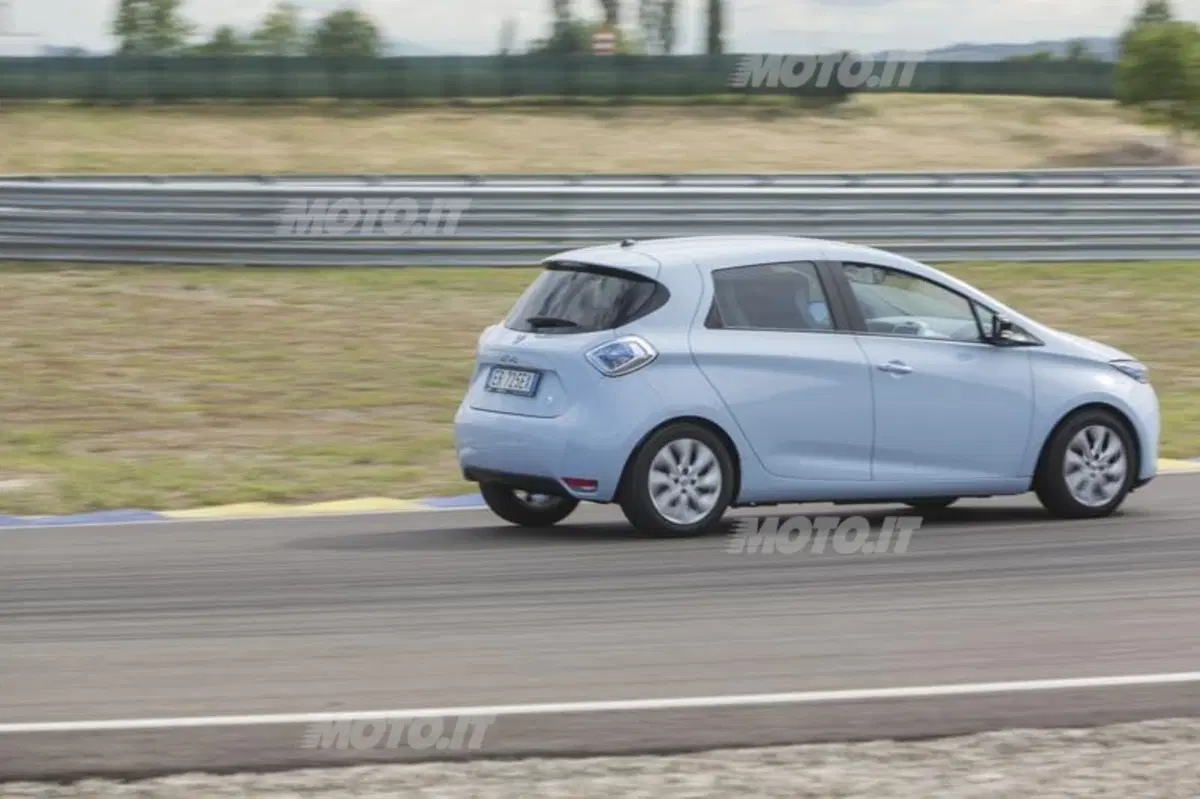 EcoPress Race: Renault Zoe, divertimento ed ecologia (2)