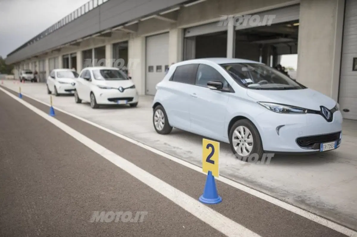 EcoPress Race: Renault Zoe, divertimento ed ecologia (4)