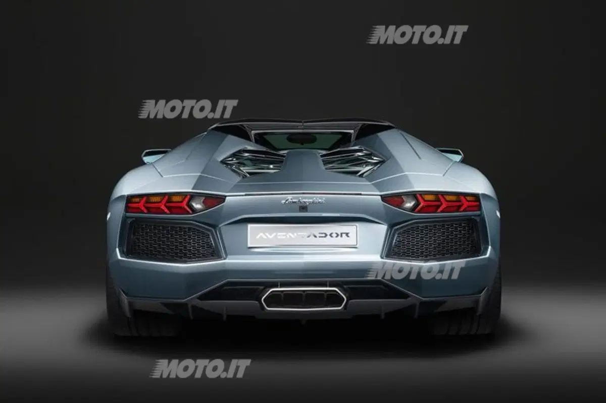 Lamborghini Aventador: prodotti 2.000 esemplari (26)