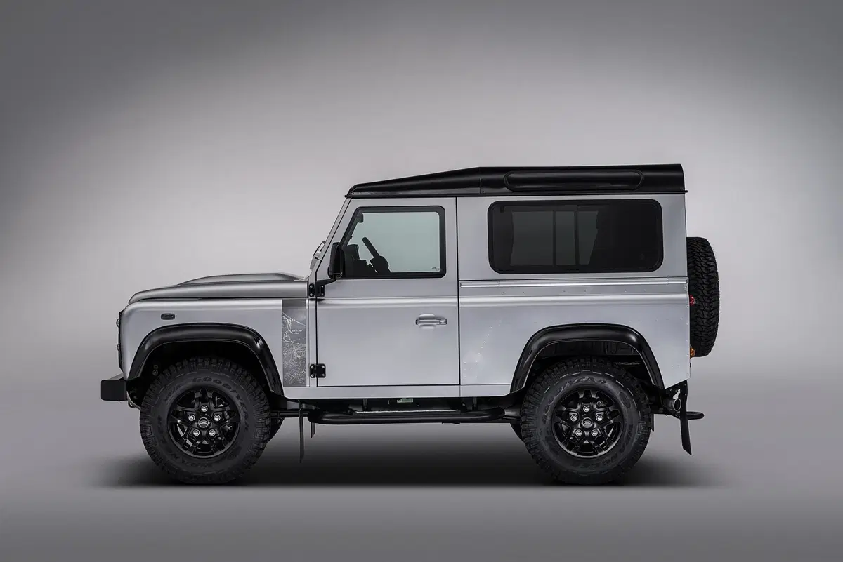 Land Rover Defender 90 2.5 Td5 Soft-Top (8)