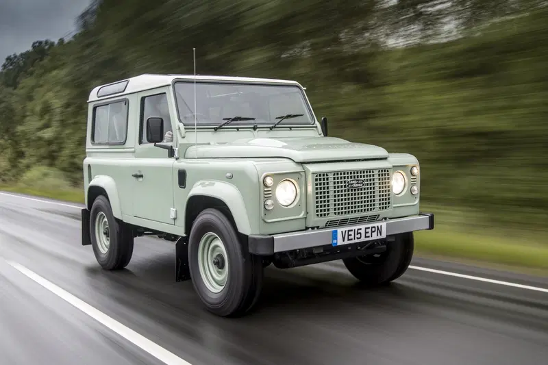 Land Rover Defender 90 2.2 TD4 Station Wagon base N1
