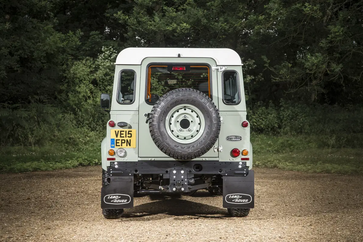 Land Rover Defender 90 2.5 Td5 Soft-Top (15)