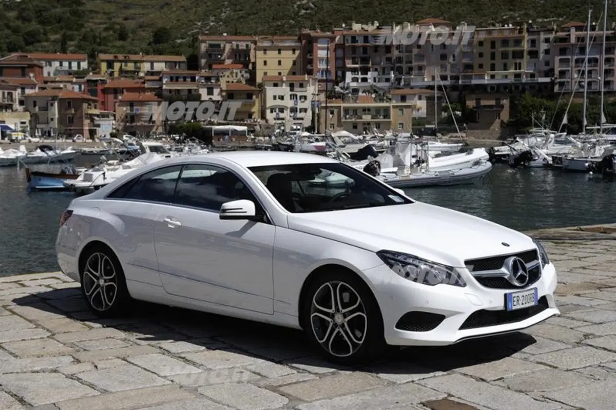 Mercedes Classe E: le nuove Cabrio e Coupé (37)