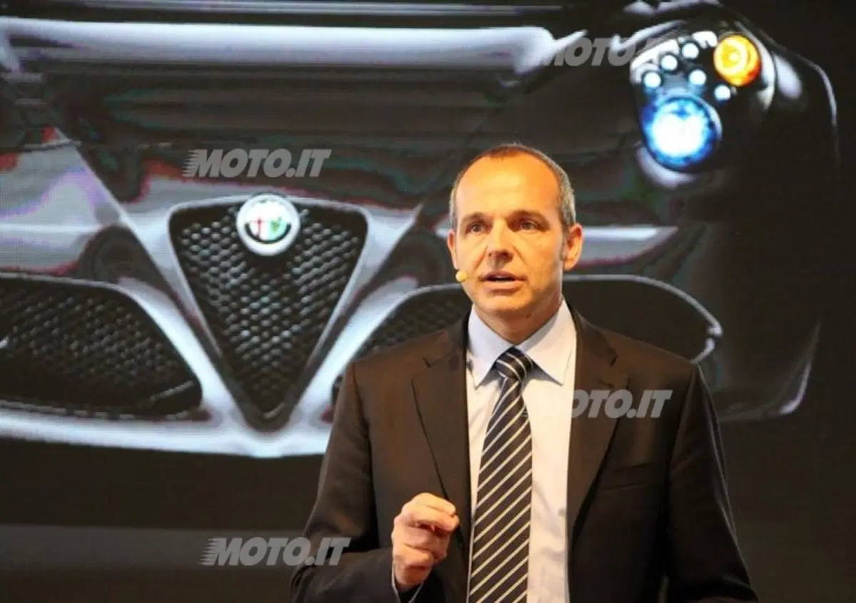 Vignon: &laquo;L'Alfa Romeo 4C &egrave; progettata in funzione dell'emozione di guida&raquo;