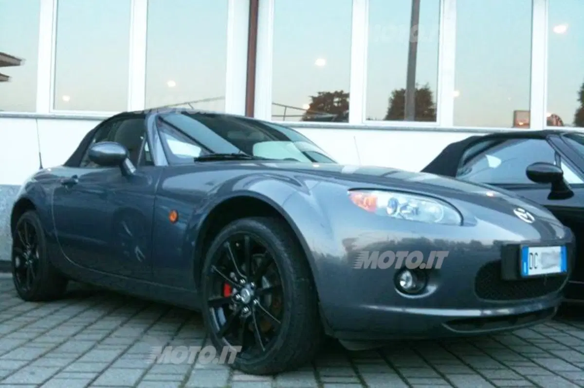 Mazda MX-5: con Automoto.it al raduno del record in Olanda
