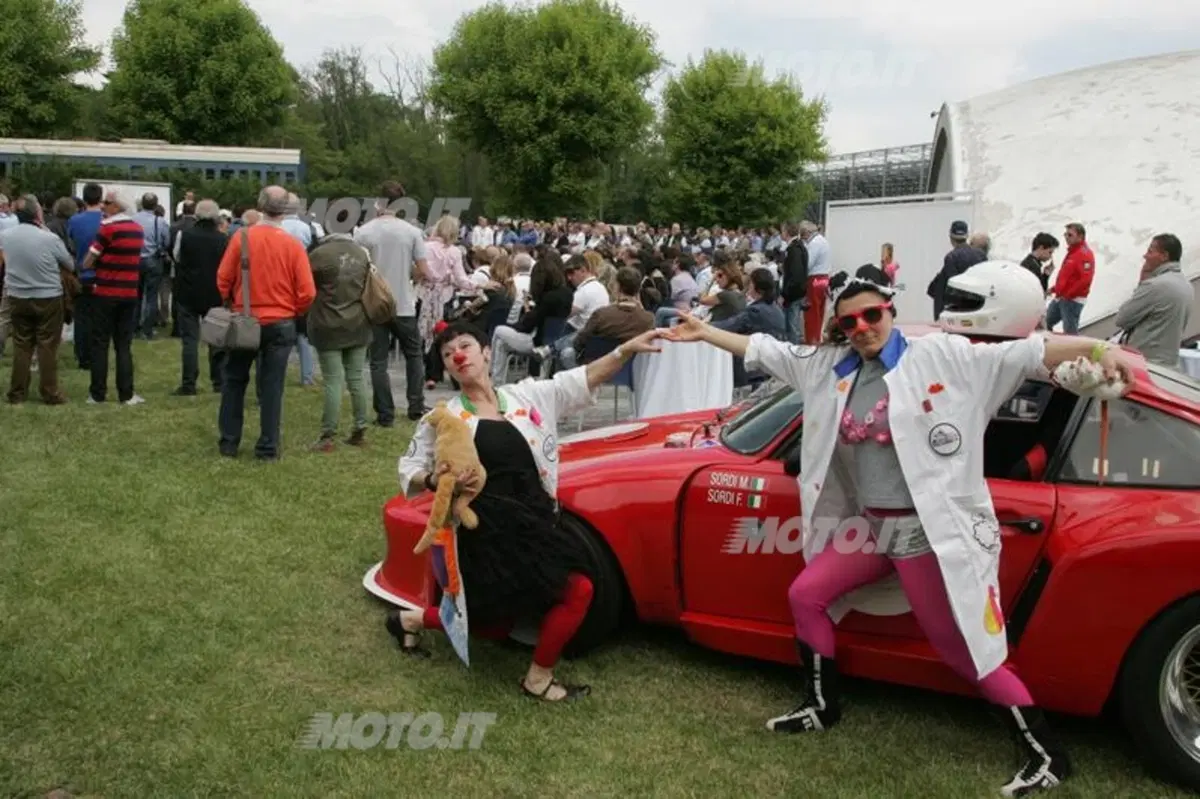 Porsche Italia sostiene la Fondazione Theodora Onlus (5)