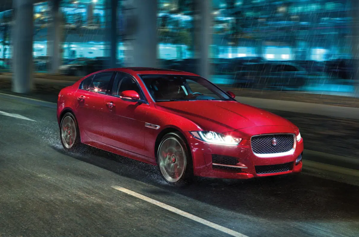 Jaguar XF 2.0 D 180 CV AWD aut. Chequered Flag (27)