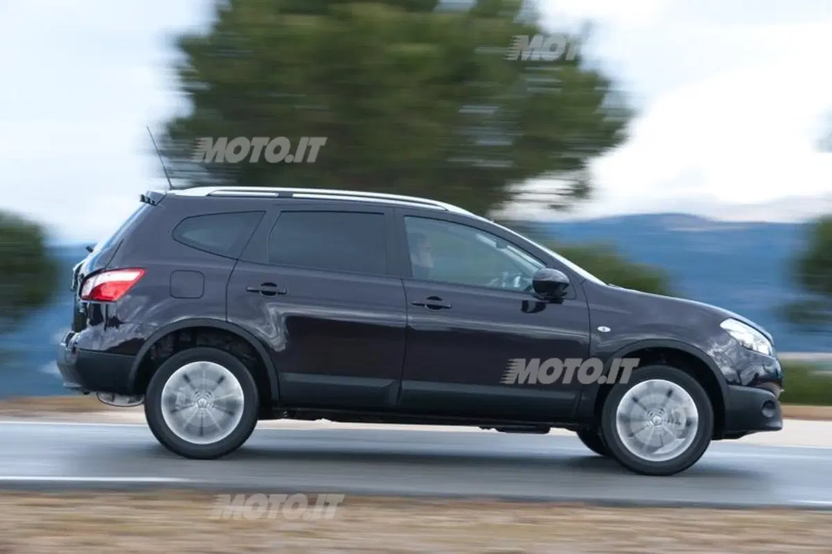 Nissan Qashqai 360 (2)