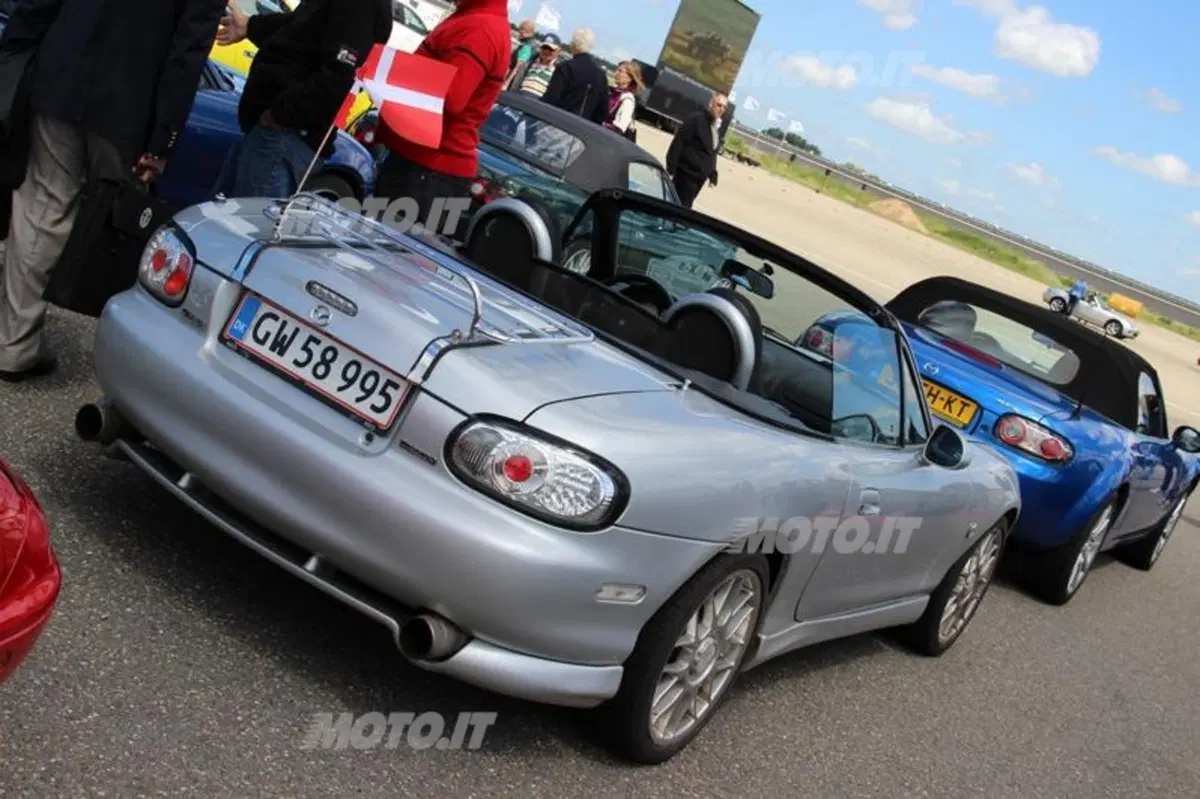 Mazda MX-5: il viaggio verso il nuovo record in Olanda (10)