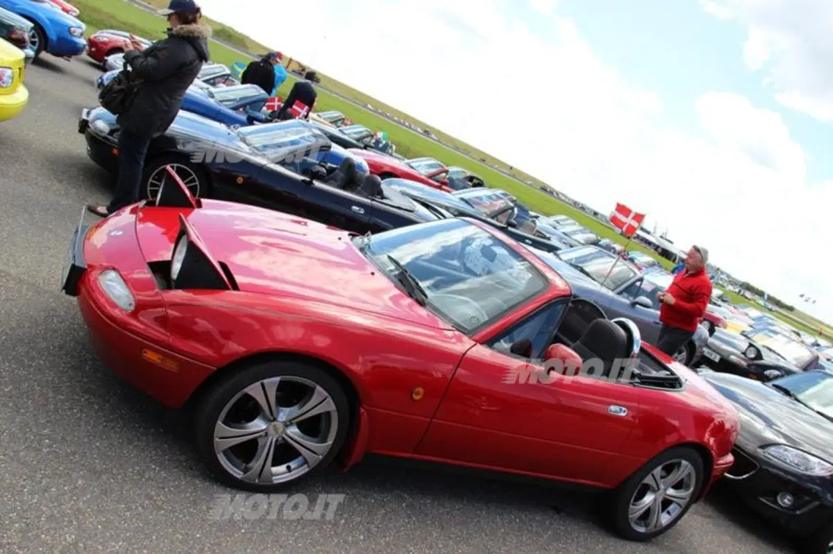 Mazda MX-5: il viaggio verso il nuovo record in Olanda (18)
