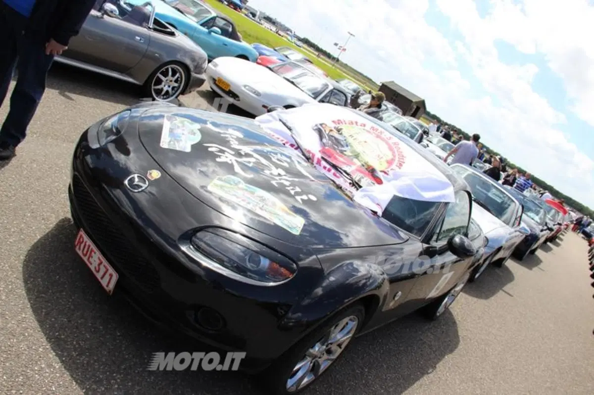 Mazda MX-5: il viaggio verso il nuovo record in Olanda (23)