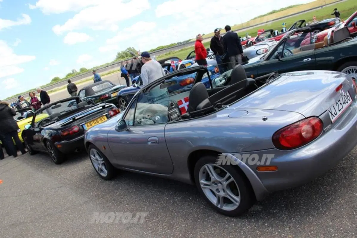 Mazda MX-5: il viaggio verso il nuovo record in Olanda (27)