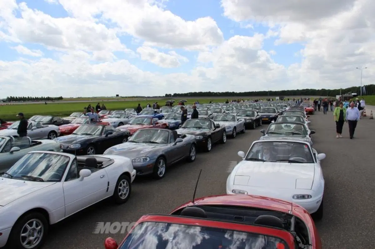 Mazda MX-5: il viaggio verso il nuovo record in Olanda (39)