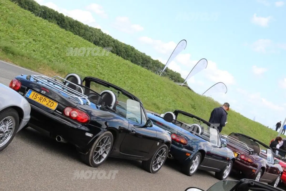 Mazda MX-5: il viaggio verso il nuovo record in Olanda (45)