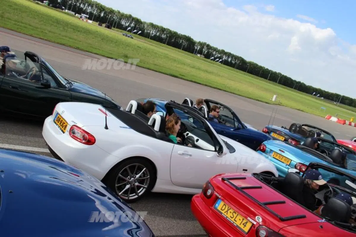 Mazda MX-5: il viaggio verso il nuovo record in Olanda (55)