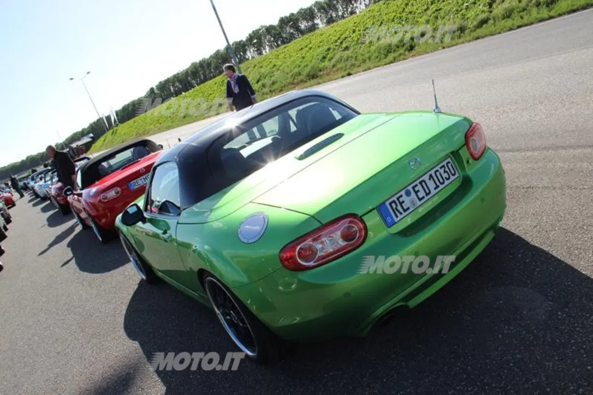 Mazda MX-5: il viaggio verso il nuovo record in Olanda (75)