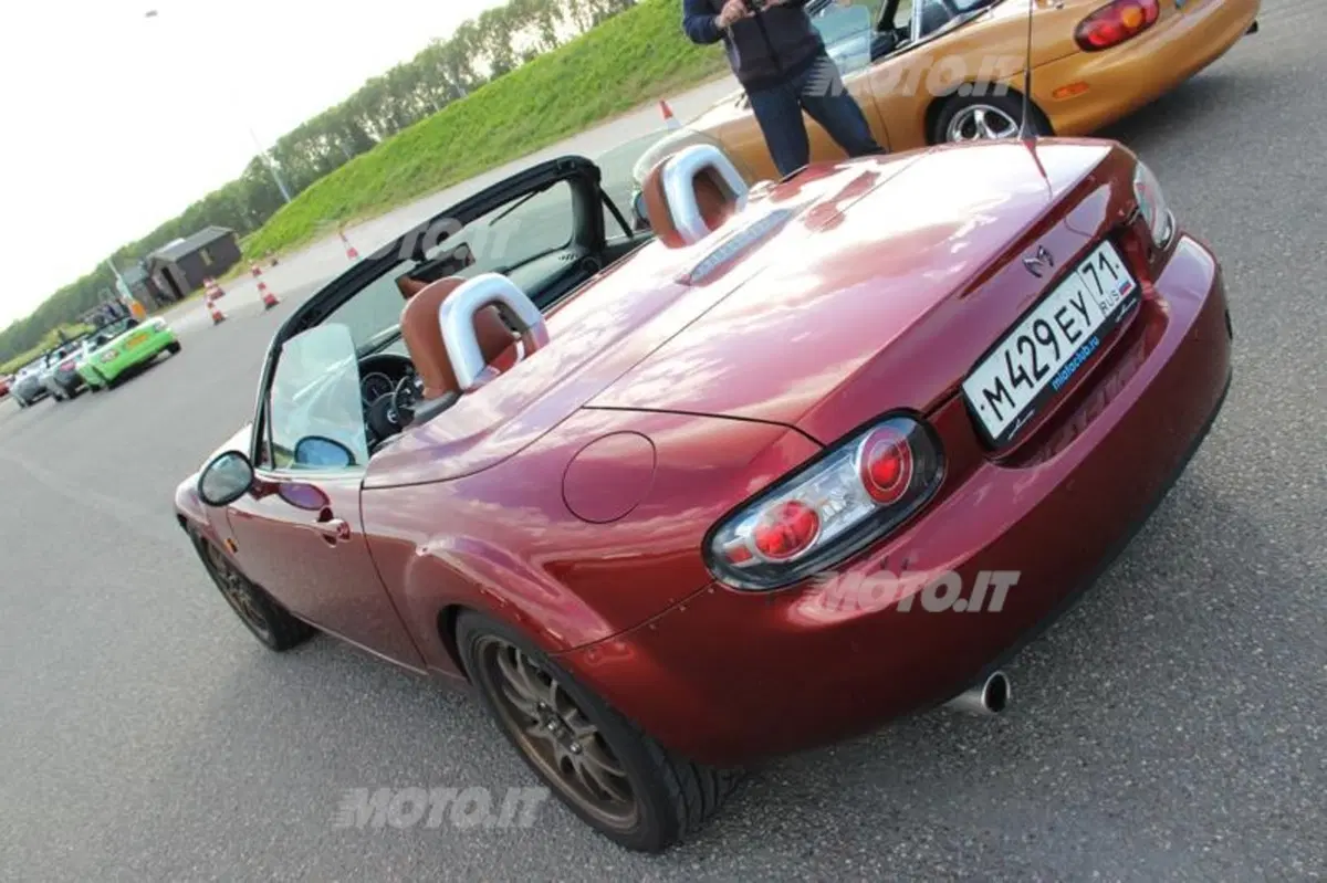 Mazda MX-5: il viaggio verso il nuovo record in Olanda (78)