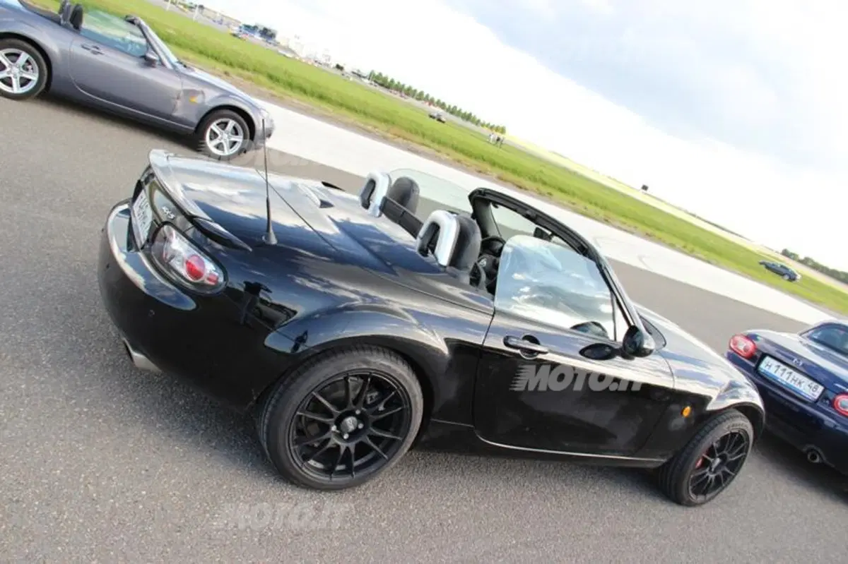 Mazda MX-5: il viaggio verso il nuovo record in Olanda (79)