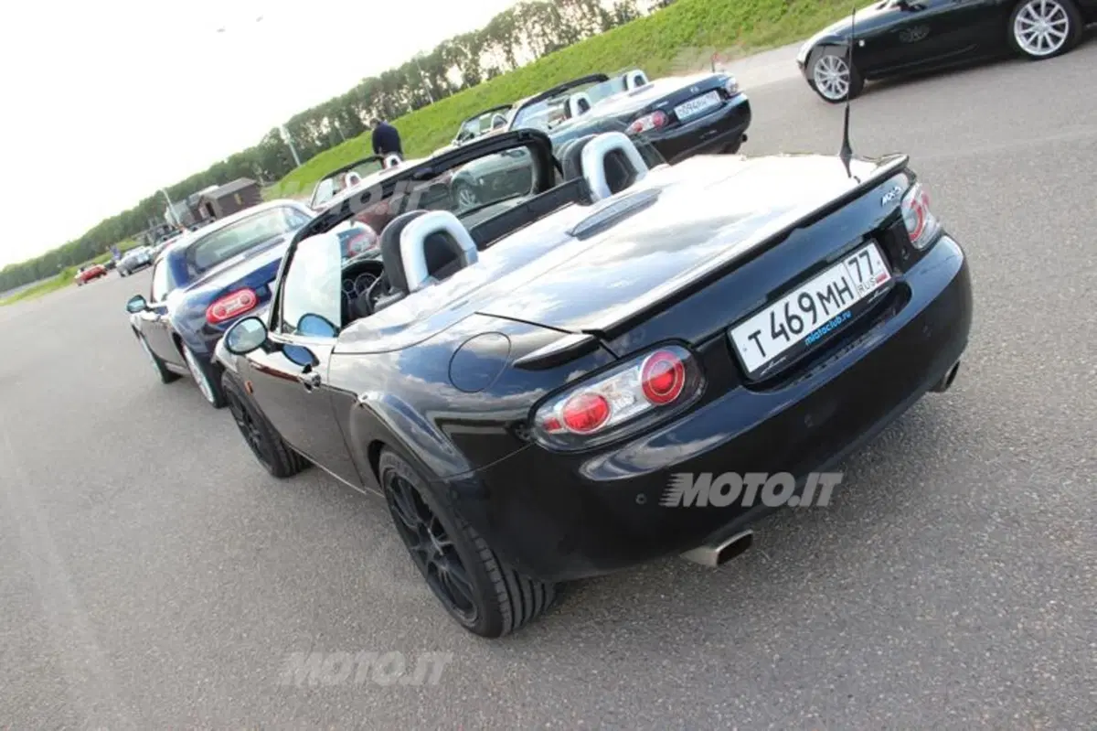 Mazda MX-5: il viaggio verso il nuovo record in Olanda (84)