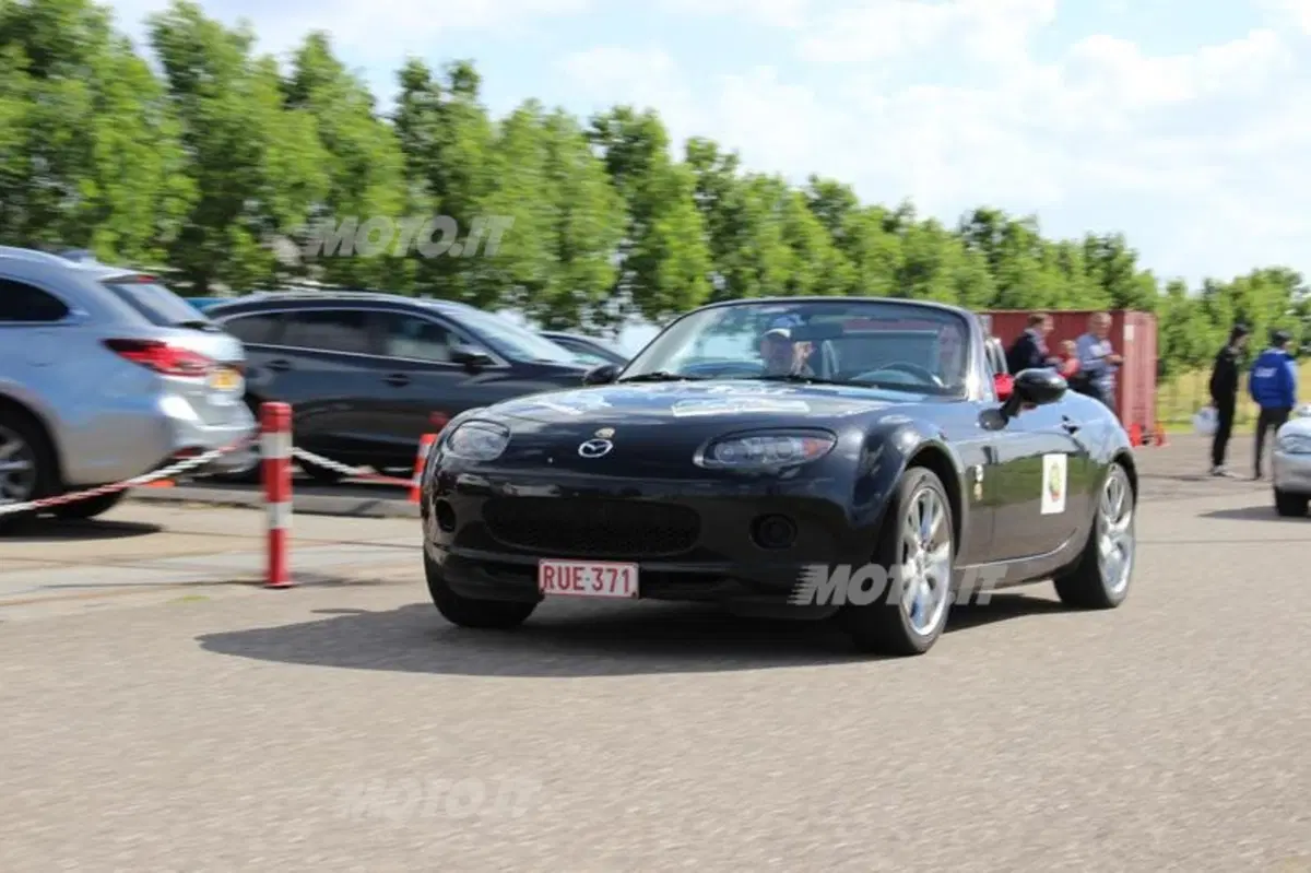 Mazda MX-5: il viaggio verso il nuovo record in Olanda (86)