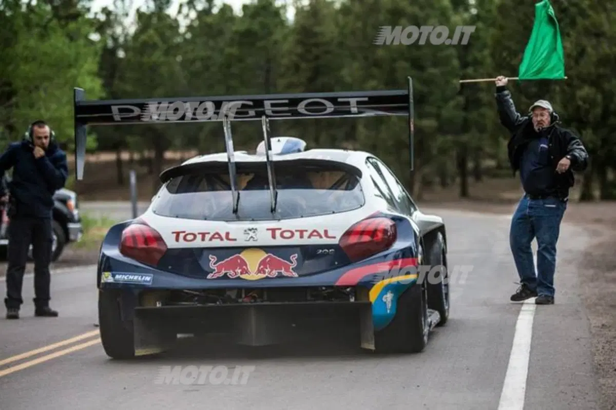 Sebastien Loeb: «La Peugeot 208 T16 Pikes Peak è pronta per la gara» (4)