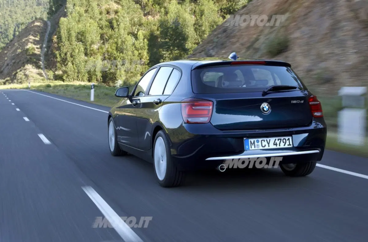 BMW Serie 1 Business (3)