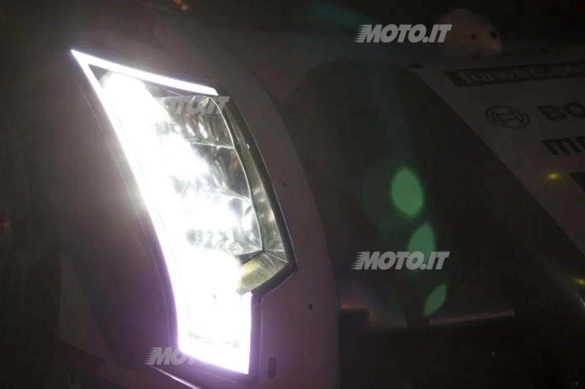 Le Mans 2013: Audi R18 e-tron quattro vs Toyota TS030 Hybrid (6)