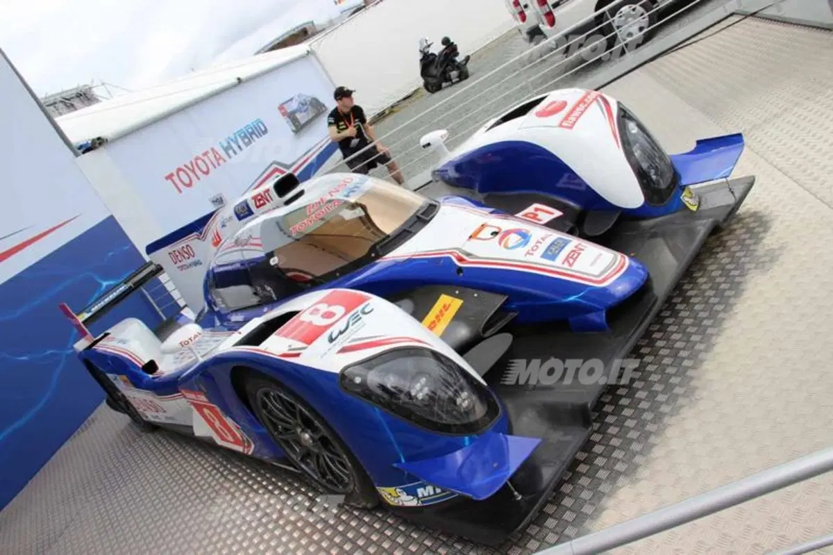 Alex Wurz, Toyota TS030 Hybrid: «Le Audi sono più veloci, ma noi puntiamo sulla strategia» (6)