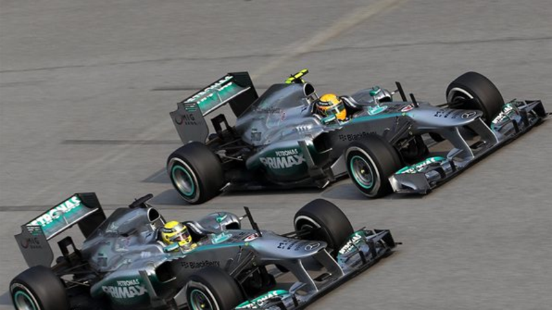Caso Mercedes-Pirelli: nessuna sanzione pesante per la squadra tedesca
