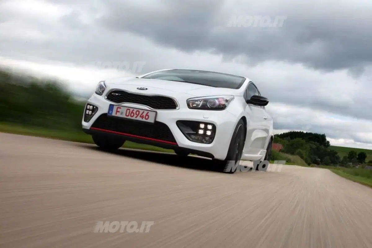 Kia Pro_Cee'd GT (2)