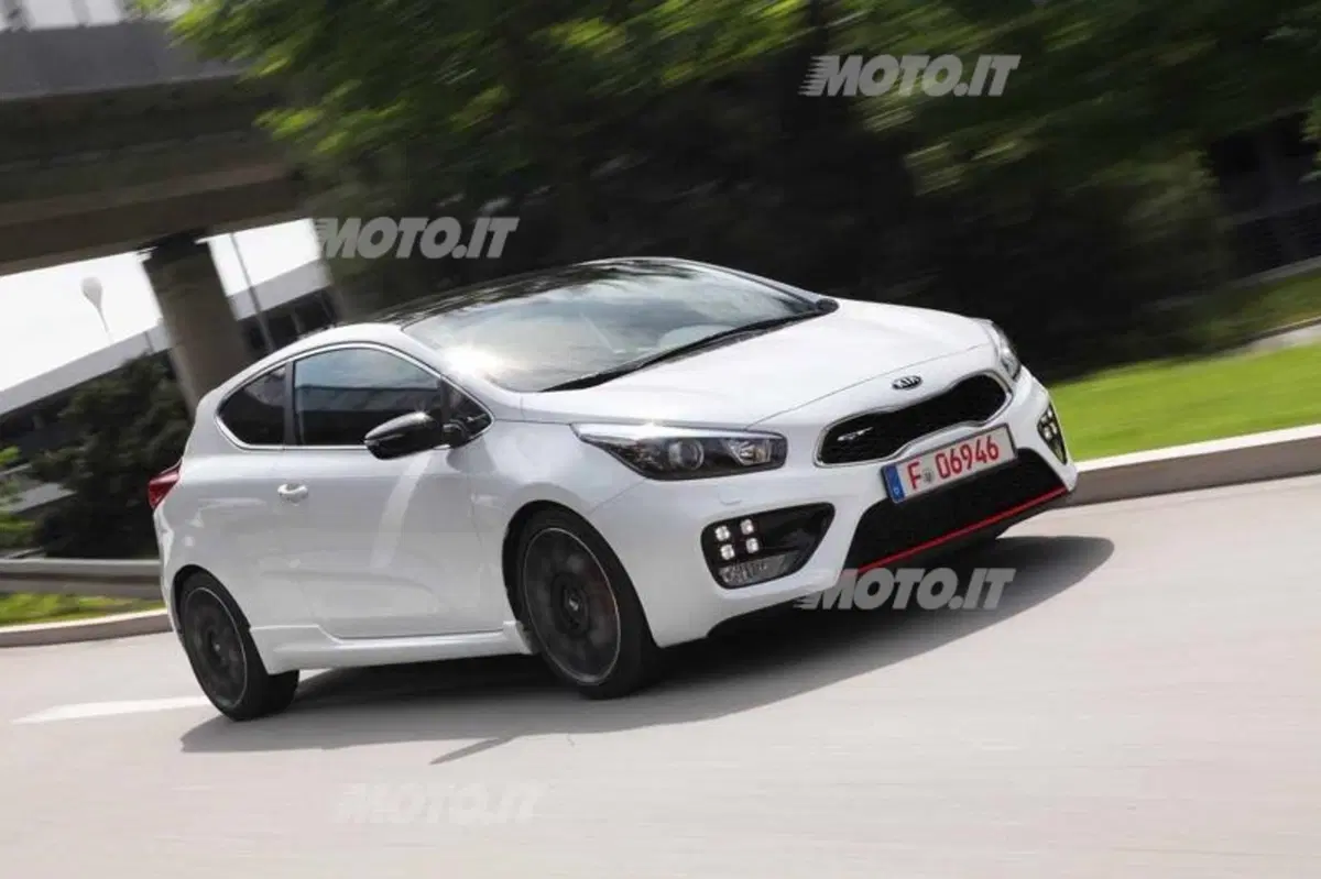 Kia Pro_Cee'd GT (15)