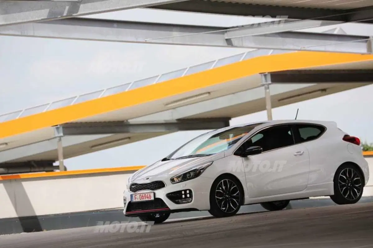 Kia Pro_Cee'd GT (23)