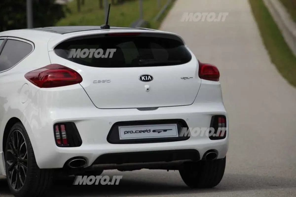 Kia Pro_Cee'd GT (29)