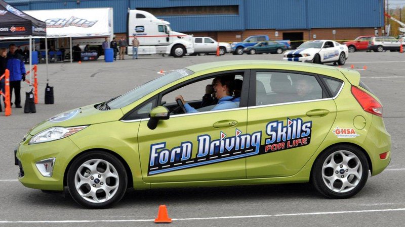 Driving Skills For Life: Ford lancia i corsi gratuiti per la sicurezza