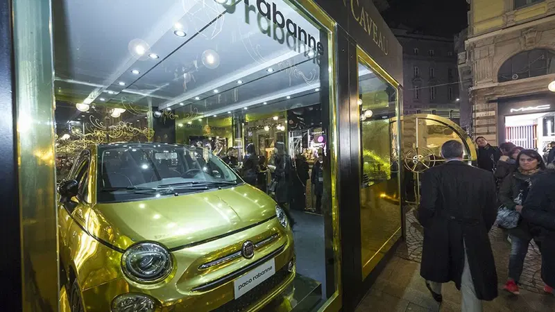 Fiat 500 by Paco Rabanne, un esemplare tutto d'oro