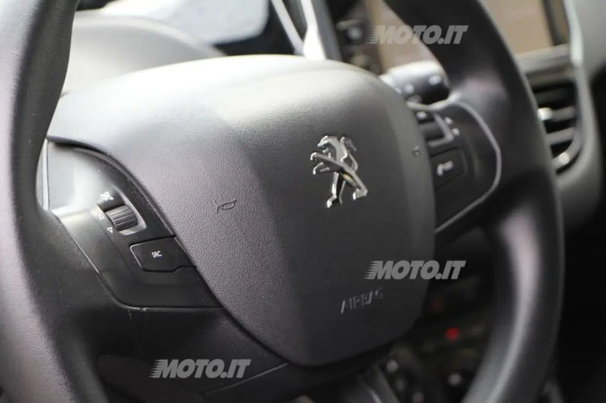 Peugeot 208 1.6 e-HDi (39)