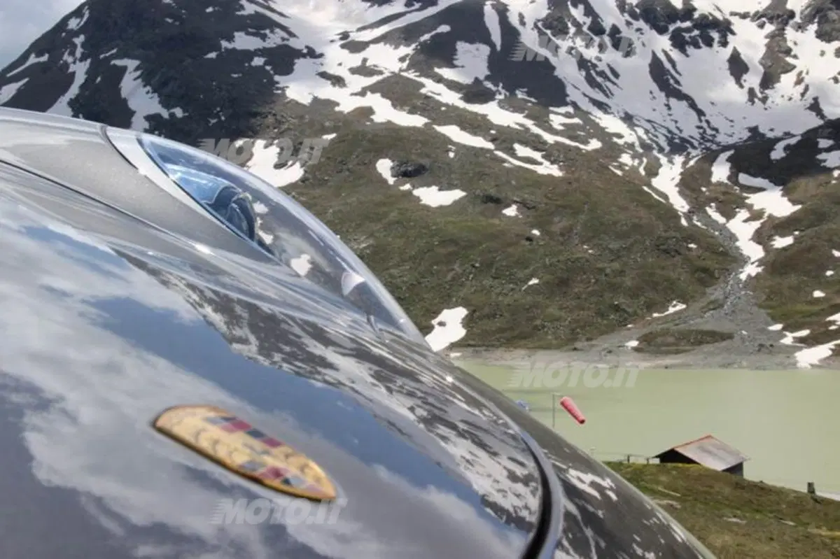 Porsche: alla scoperta della Svizzera con 911 e Cayman. Day 1 (6)