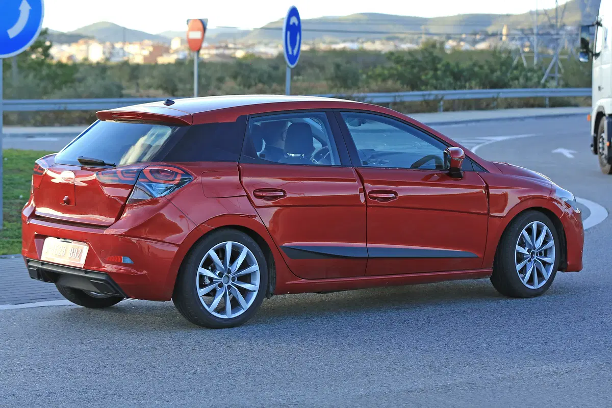 Nuova Seat Ibiza: arriverà nel 2017? (9)