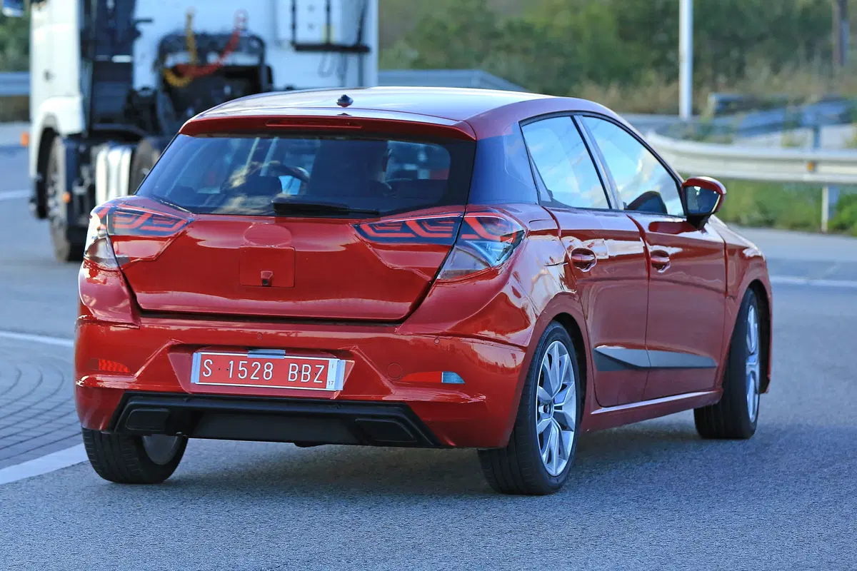 Nuova Seat Ibiza: arriverà nel 2017? (11)