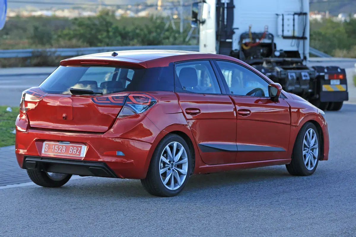 Nuova Seat Ibiza: arriverà nel 2017? (14)
