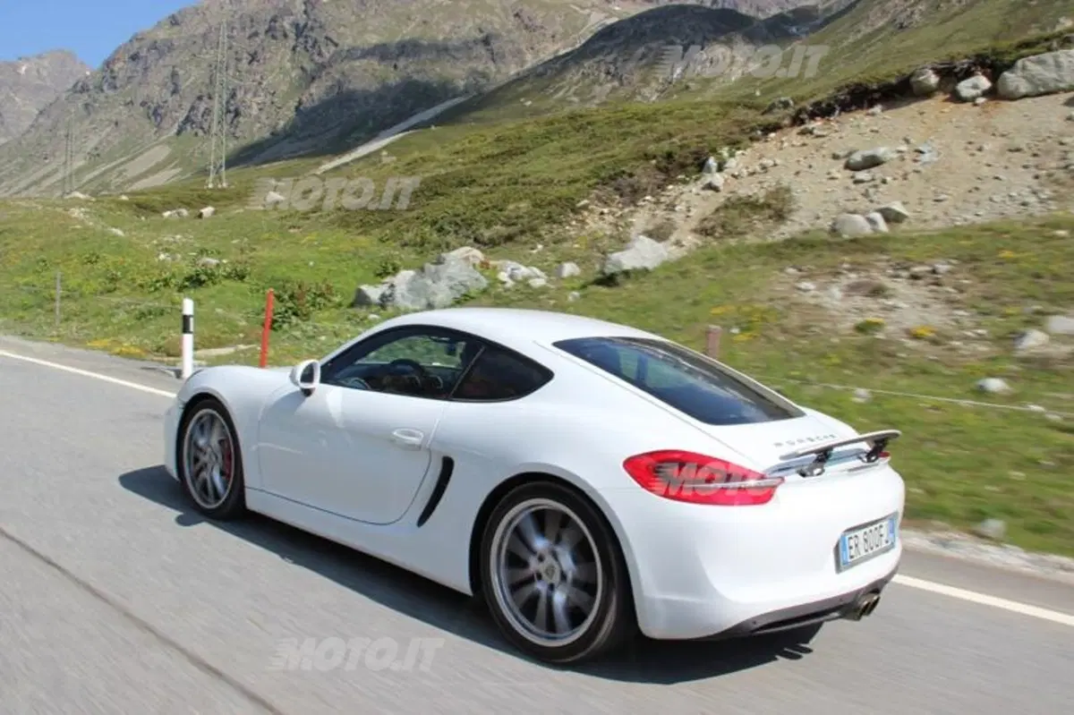 Porsche: alla scoperta della Svizzera con 911 e Cayman. Day 2 (15)