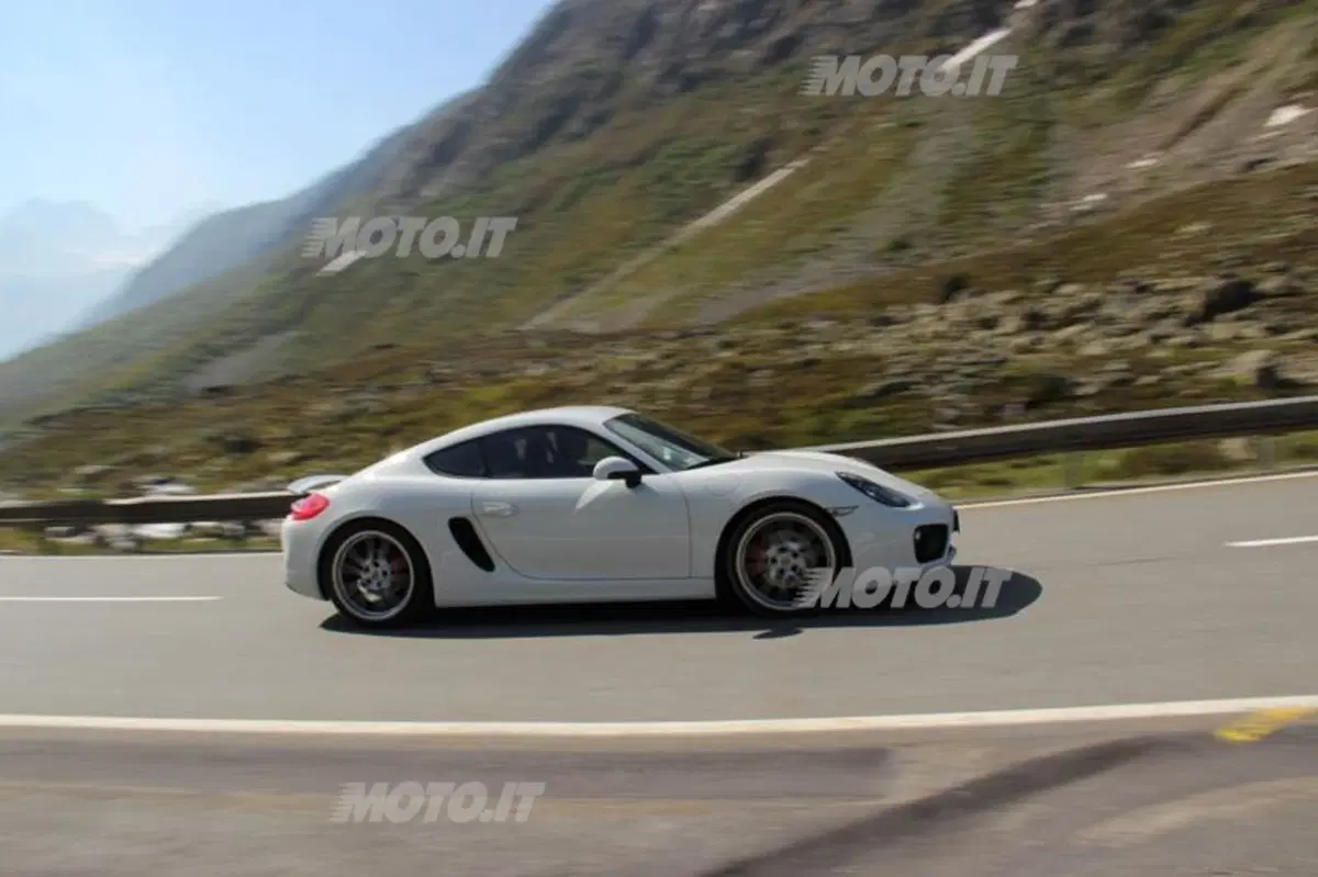 Porsche: alla scoperta della Svizzera con 911 e Cayman. Day 2 (17)