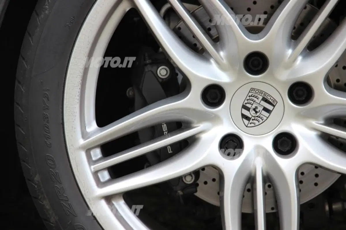 Porsche: alla scoperta della Svizzera con 911 e Cayman. Day 2 (49)