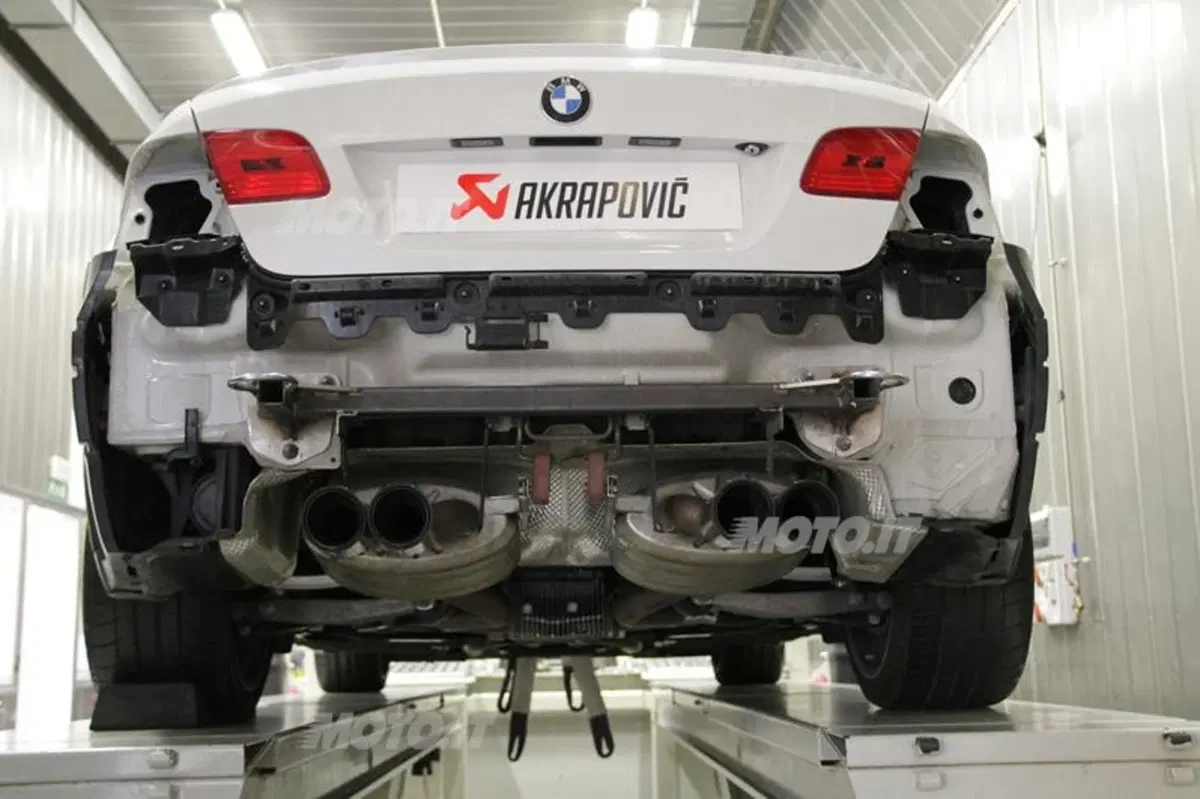 Uroš Rosa: «Akrapovic usa la stessa tecnologia per strada e pista» (9)
