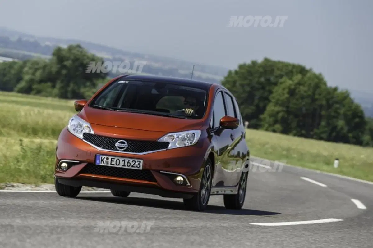 Nissan Note (2)