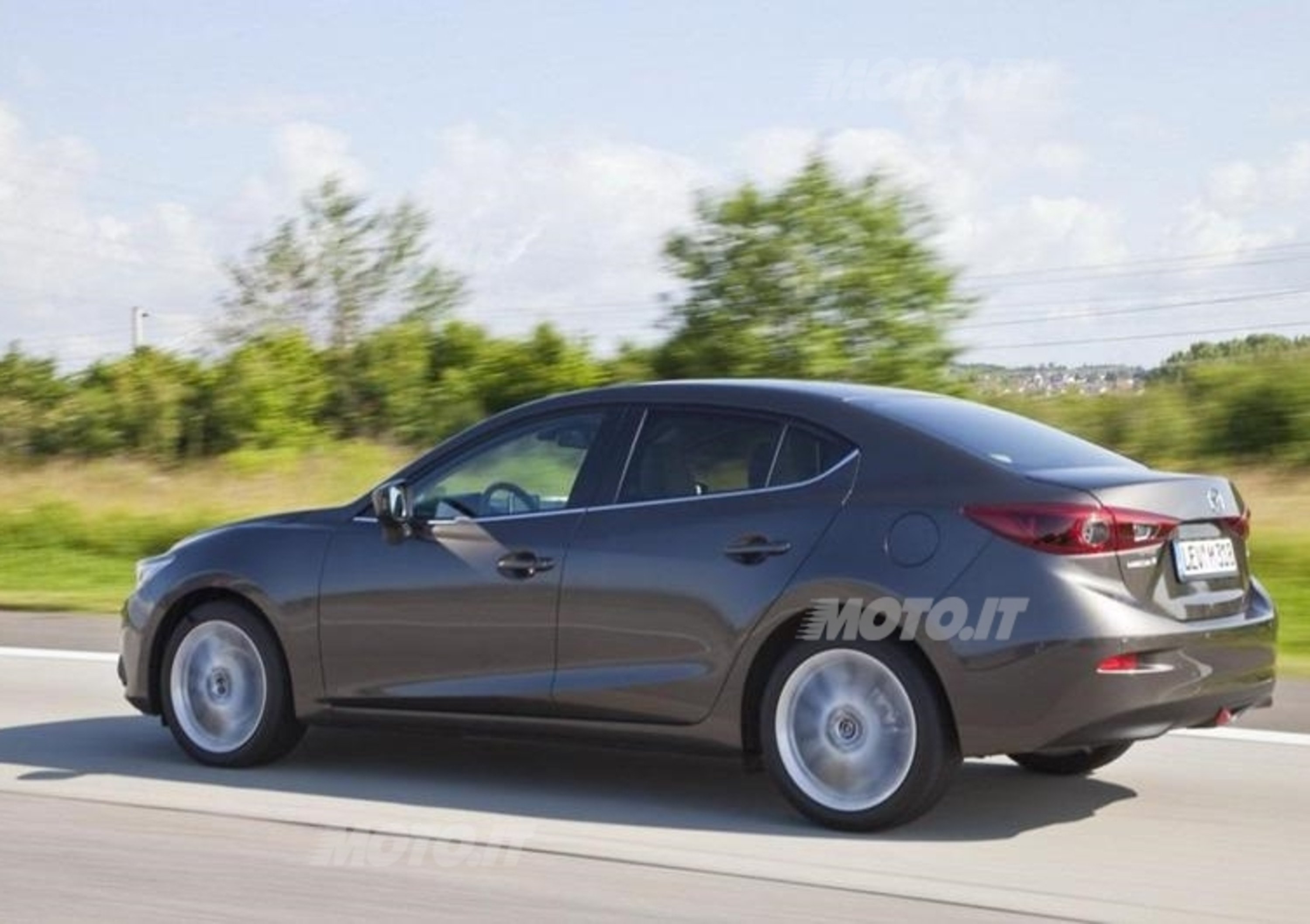 Nuova Mazda3 Sedan: prime immagini ufficiali